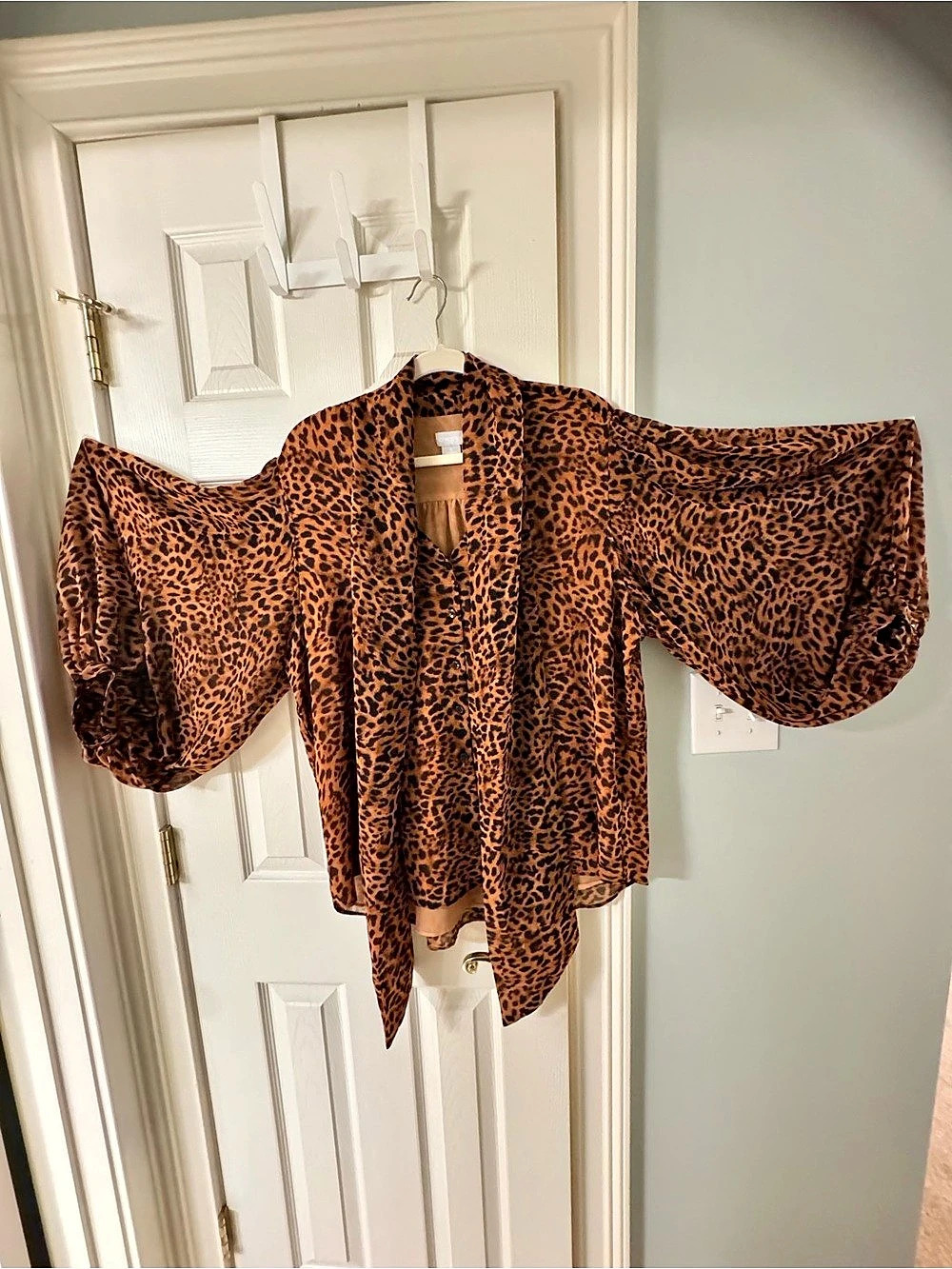Chico's Leopard Print Blouse Size 3 Like New
